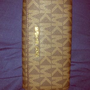 Michael Kors wallet